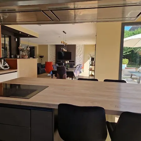 Cocon Familial Proche Des Plages 10 Personnes Tatil Evi Quimper